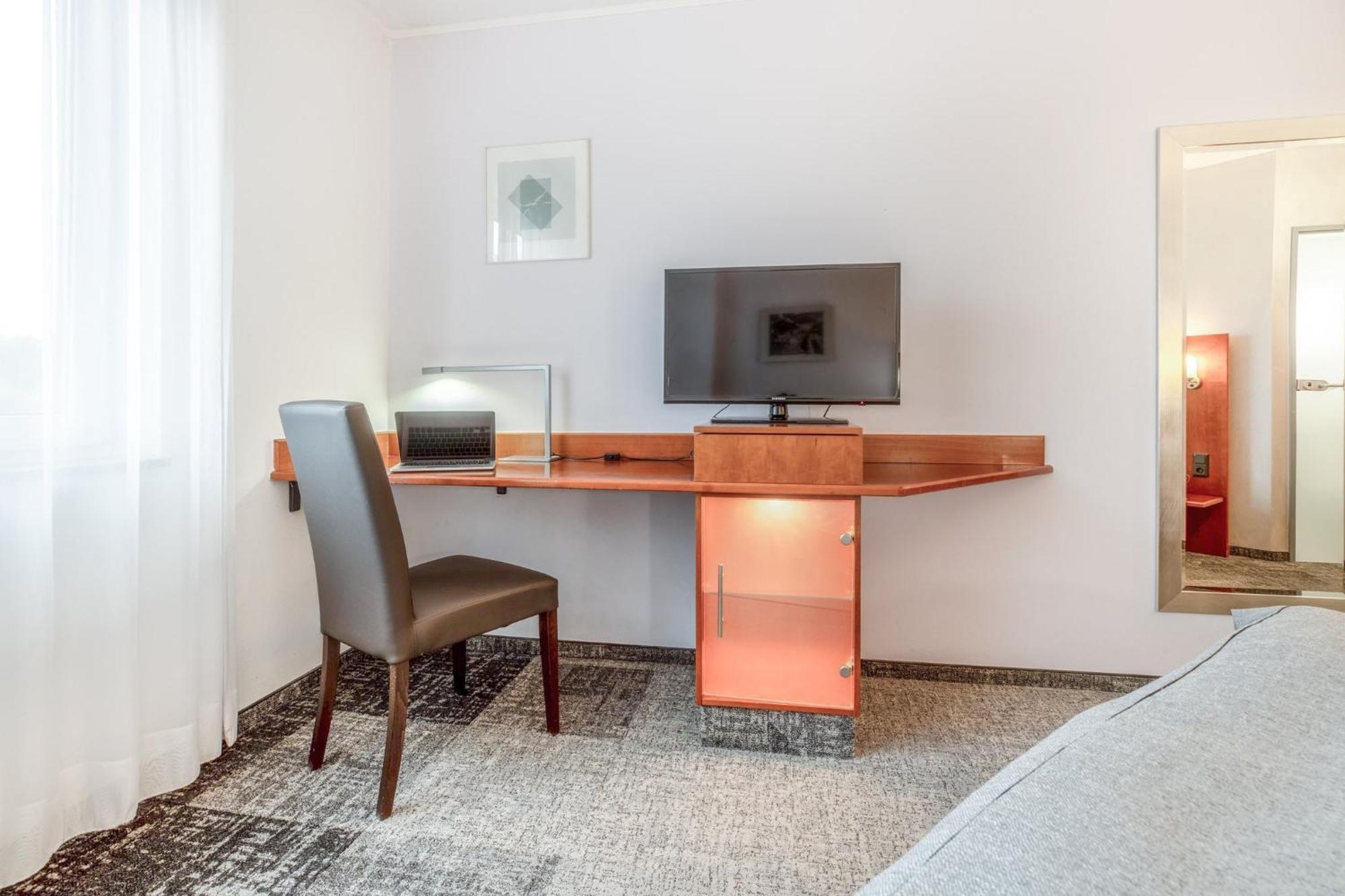 Garner Hotel Oberhausen Oberhausen  Bagian luar foto